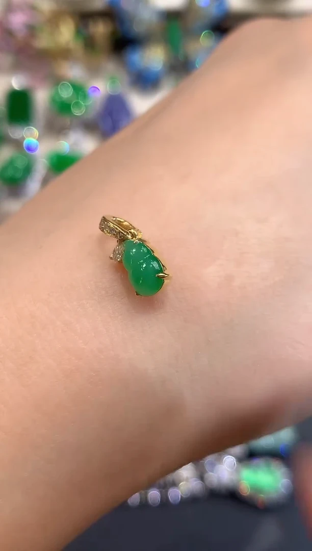 吊坠(不含链)18K金镶嵌翡翠q6