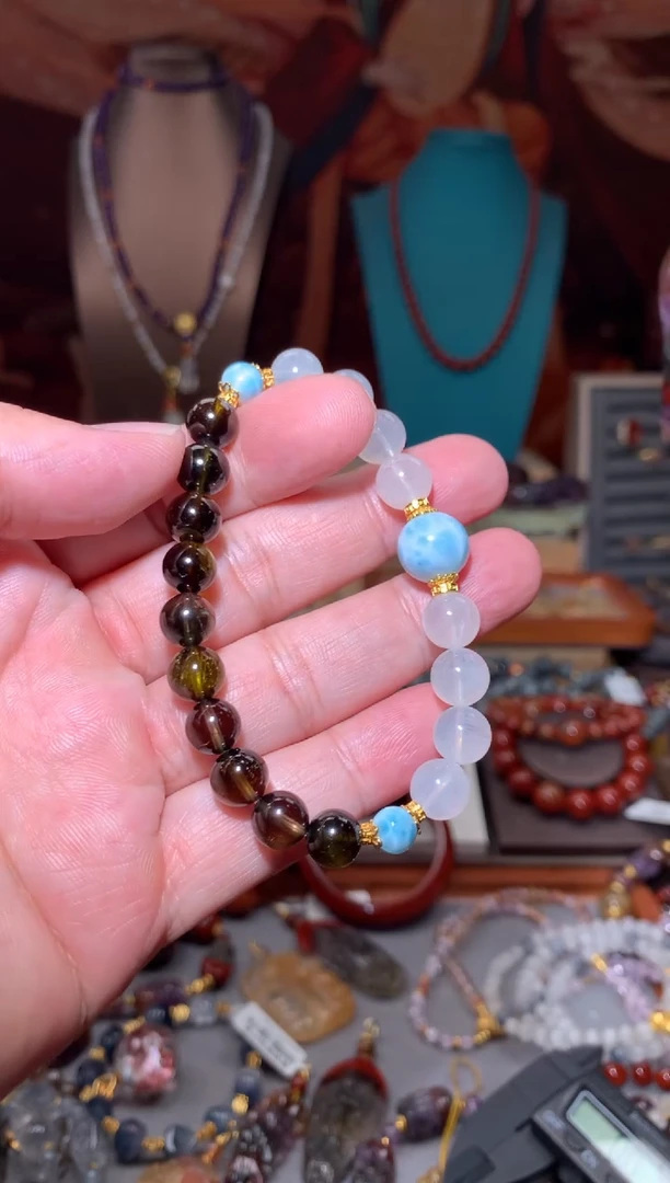 未镶嵌珠宝半成品水晶蓝针手串