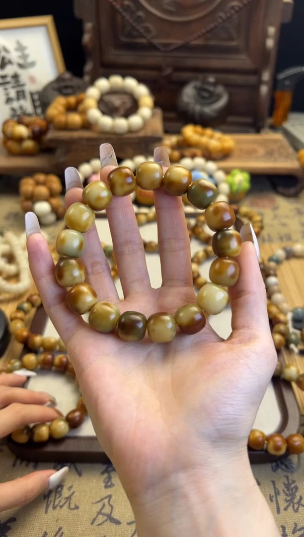 【闪购商品】菩提根/象牙果手串抹茶栗子卡14桶珠016