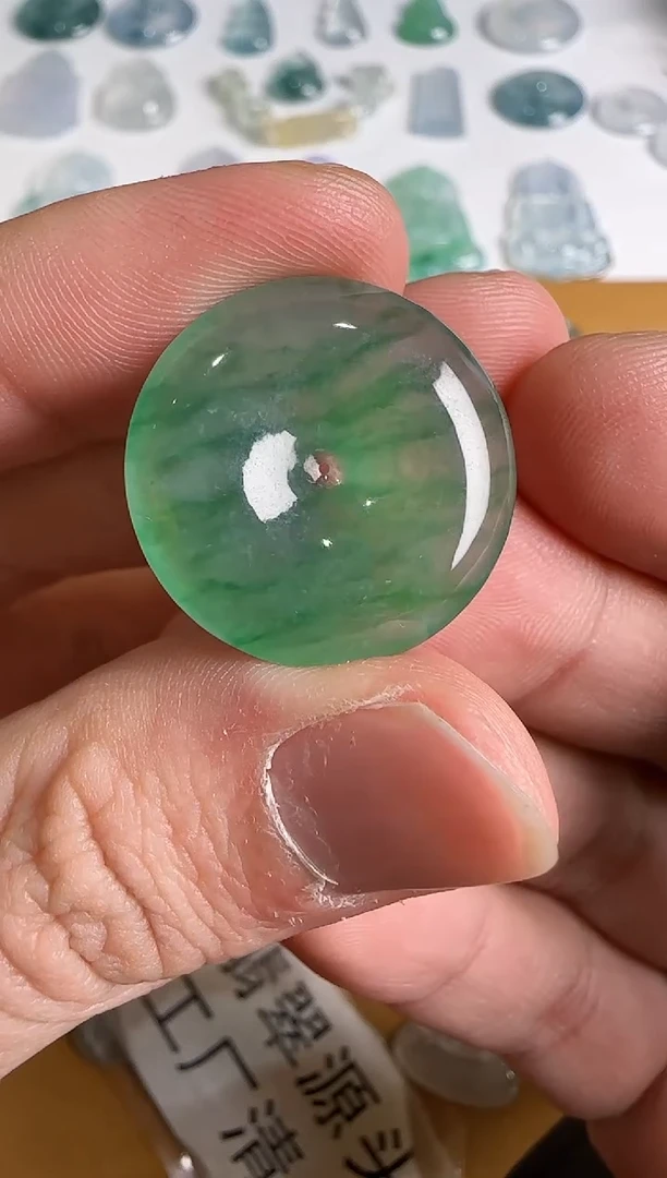 吊坠(不含链)未镶嵌翡翠.