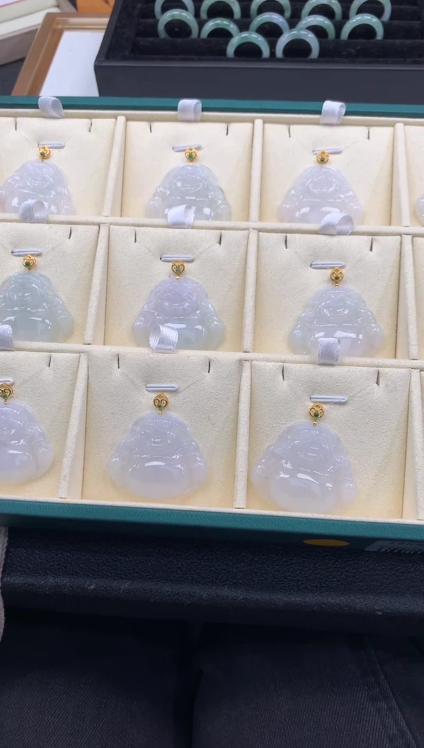 颈饰18K金镶嵌翡翠FA56 翡翠大佛公 多样性发其一赠皮绳