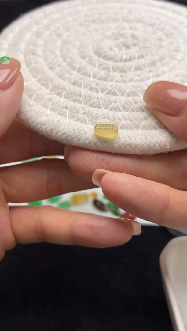 未镶嵌定制翡翠黄切割3号450+45-xmy073