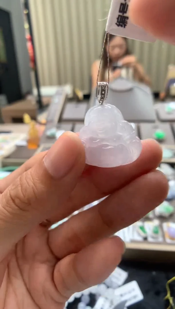 翡翠18K金镶嵌颈饰佛公