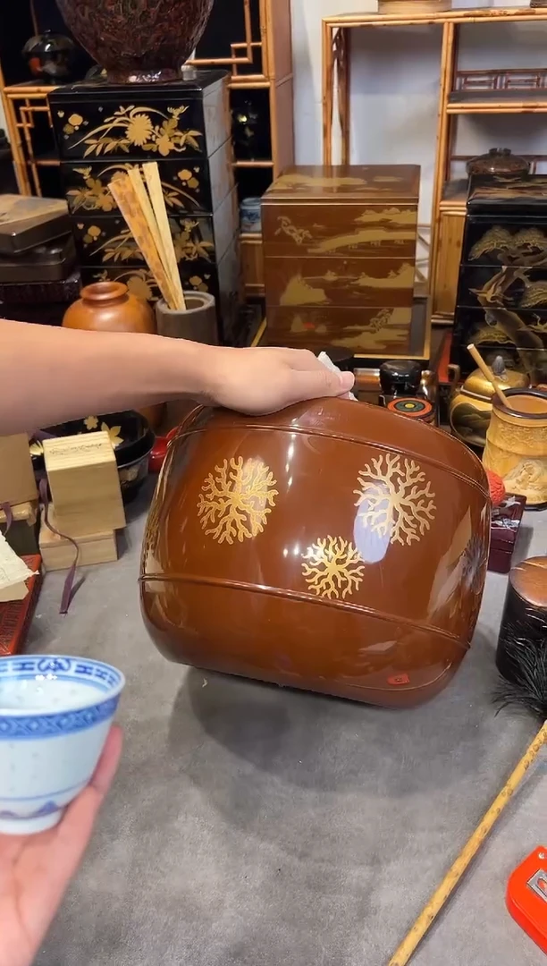 高肉金银莳绘 火钵