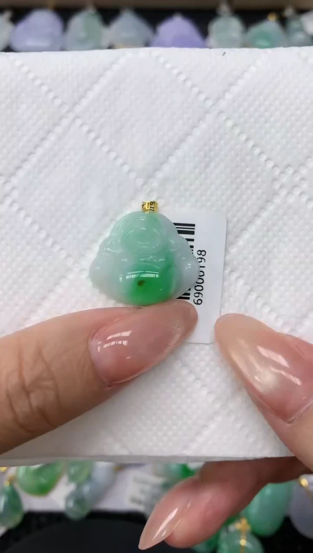 颈饰18K金镶嵌翡翠1