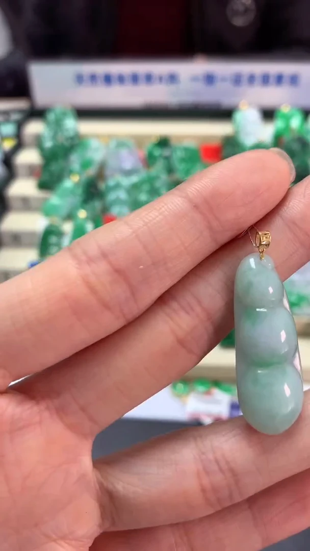 【闪购商品】翡翠吊坠(不含链)18K金镶嵌挂件
