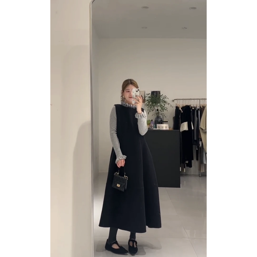 MARIE.COCO秋季新款木耳边半高领打底上衣叠穿花苞背心连衣裙套装