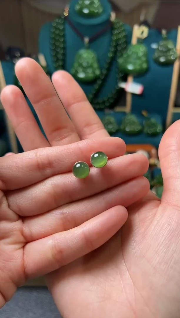 【闪购商品】和田玉（碧玉）耳钉银S925镶嵌碧玉