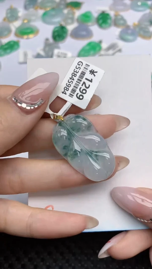 【闪购商品】翡翠颈饰18K金镶嵌天然翡翠A货