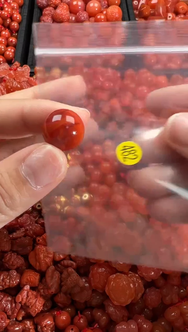 【闪购商品】南红玛瑙颈饰未镶嵌1