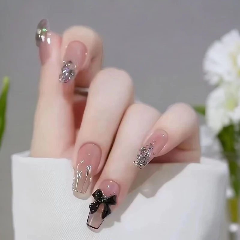 黑色渐变蝴蝶结时尚秋冬穿戴甲显白气质流行高级感10个甲片Z468