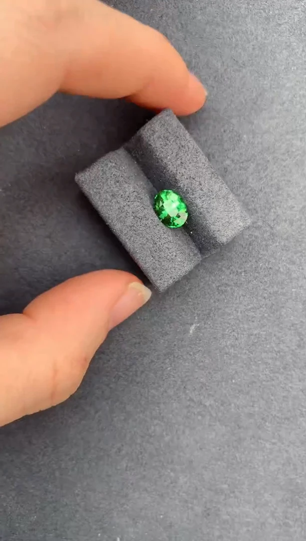 【闪购商品】石榴石（沙弗莱）裸石未镶嵌1.5ct沙弗莱