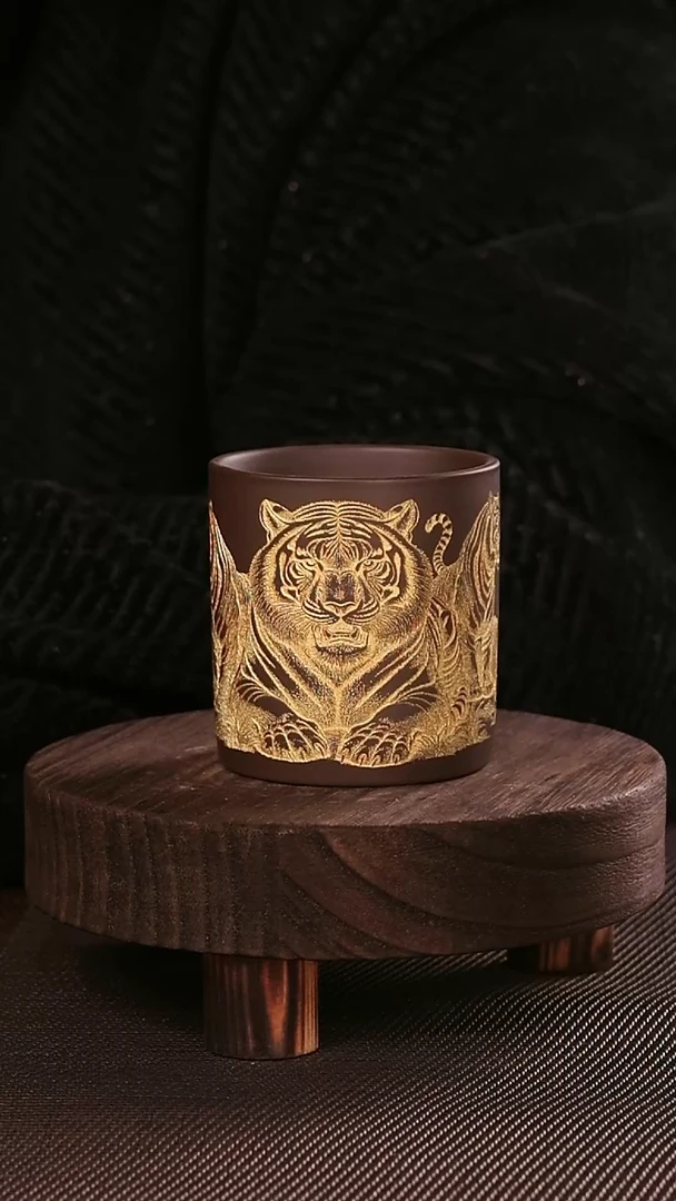 茶杯紫砂紫砂刻绘主人杯铺金五虎