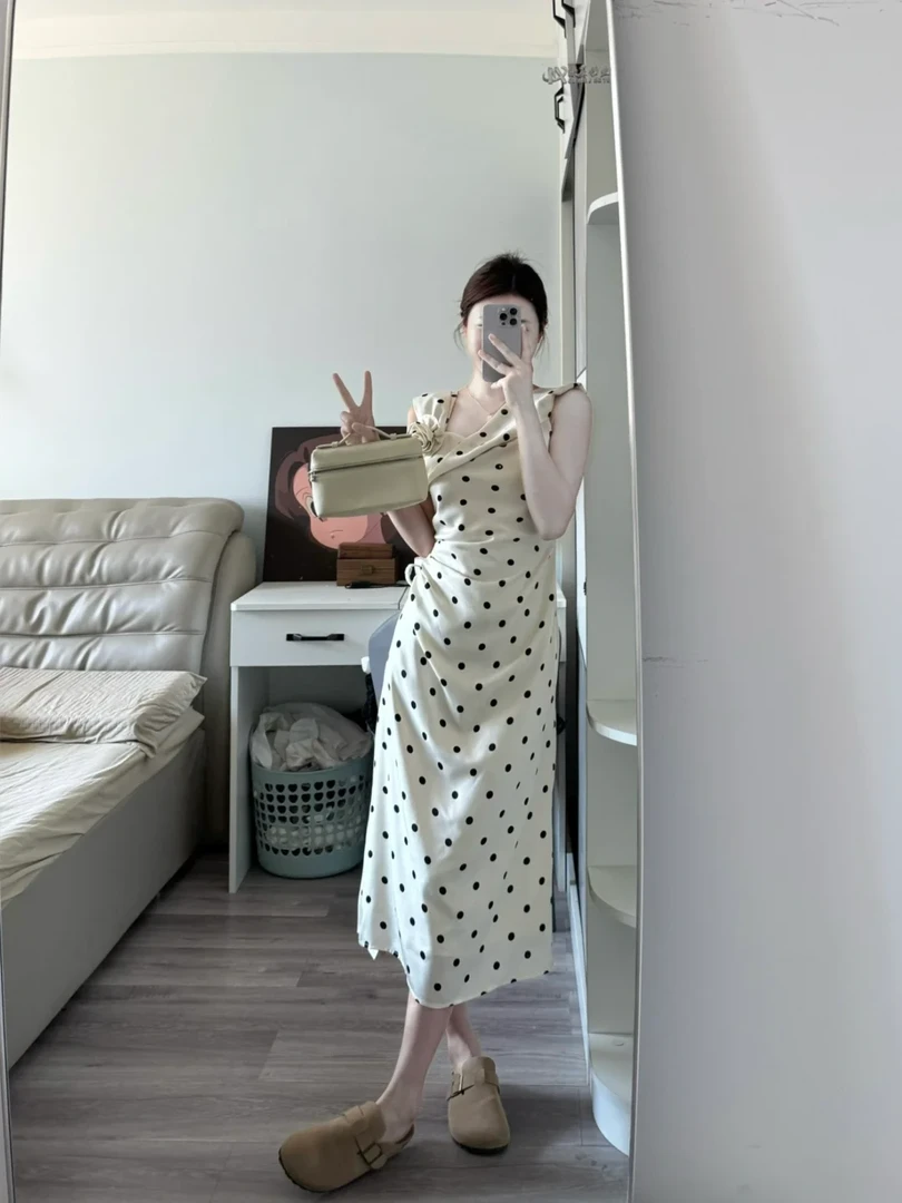 A203法式气质白色波点连衣裙子女装夏季新款立体花朵收腰包臀长裙