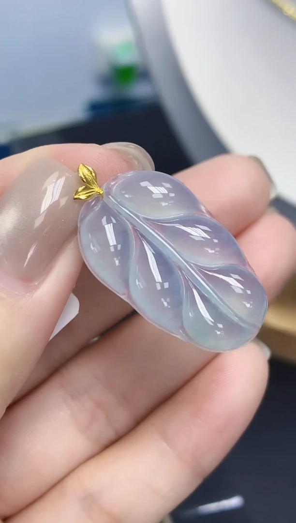 颈饰18K金镶嵌翡翠天然缅甸翡翠A货翡翠百元以上9元证书费自理