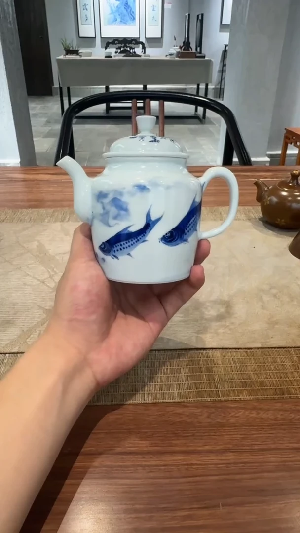 何建华老师青花鱼茶壶