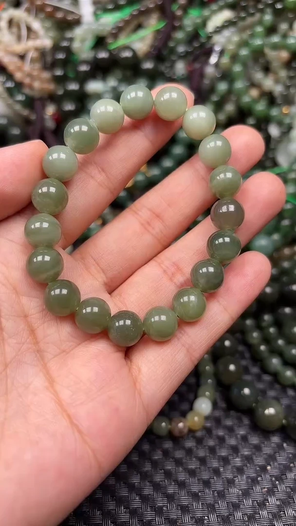 和田玉未镶嵌颈饰1