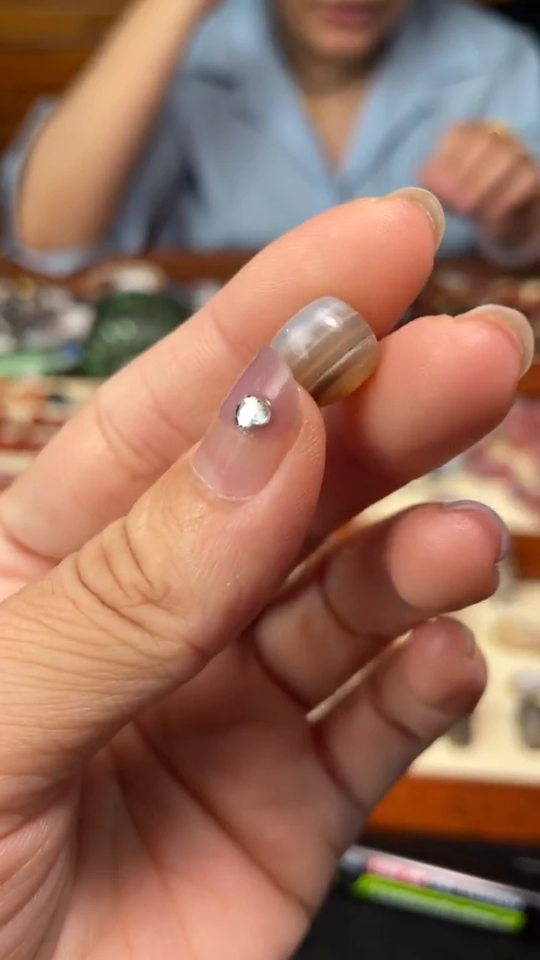 玛瑙/玉髓颈饰未镶嵌31熔岩单珠