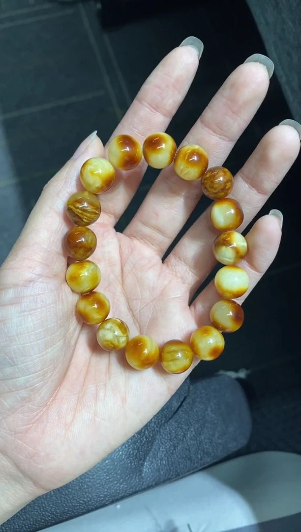 未镶嵌蜜蜡裸石（静）焦皮手串