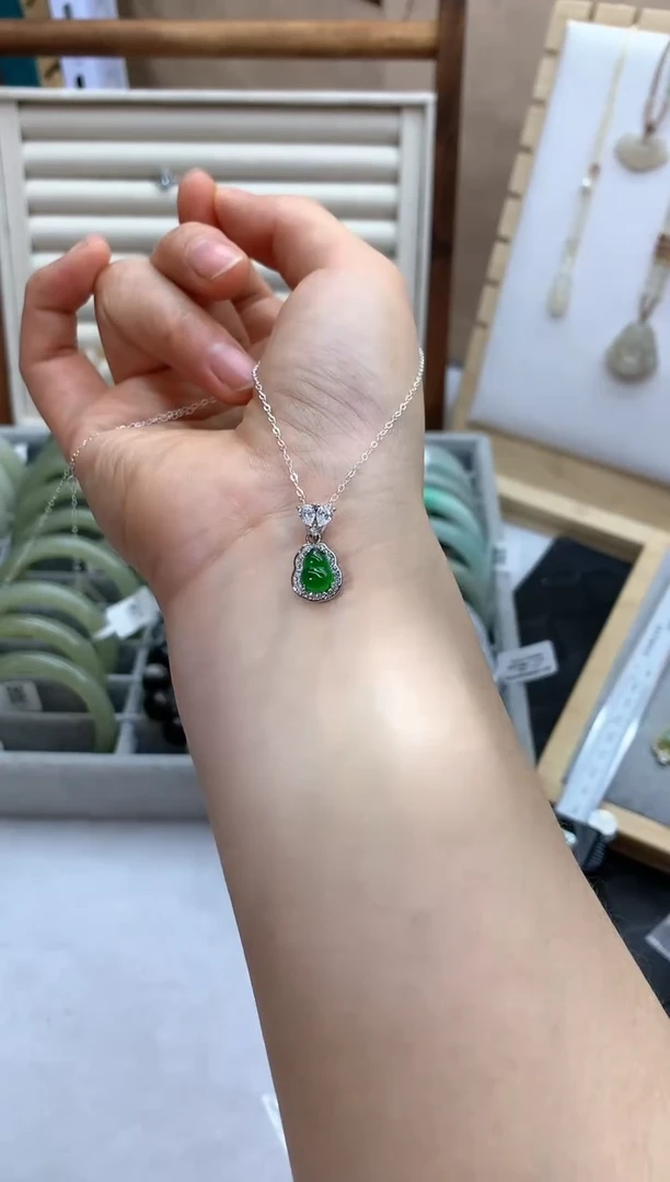 【闪购商品】翡翠颈饰银S925镶嵌葫芦3