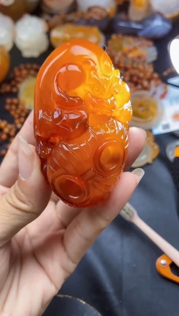 未镶嵌1玛瑙/玉髓白**子ll