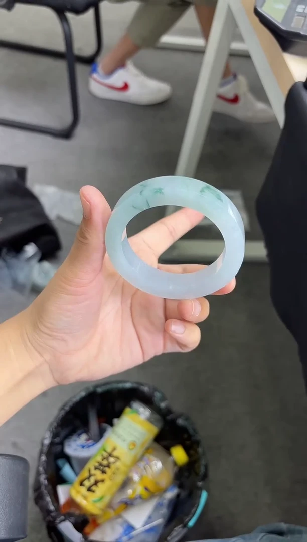 未镶嵌手镯定制翡翠红*A手镯