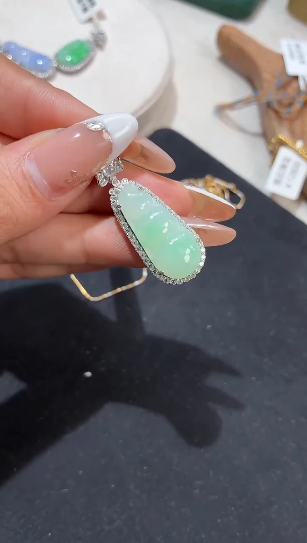 吊坠(不含链)银S925镶嵌翡翠【挽石珠宝】豆子