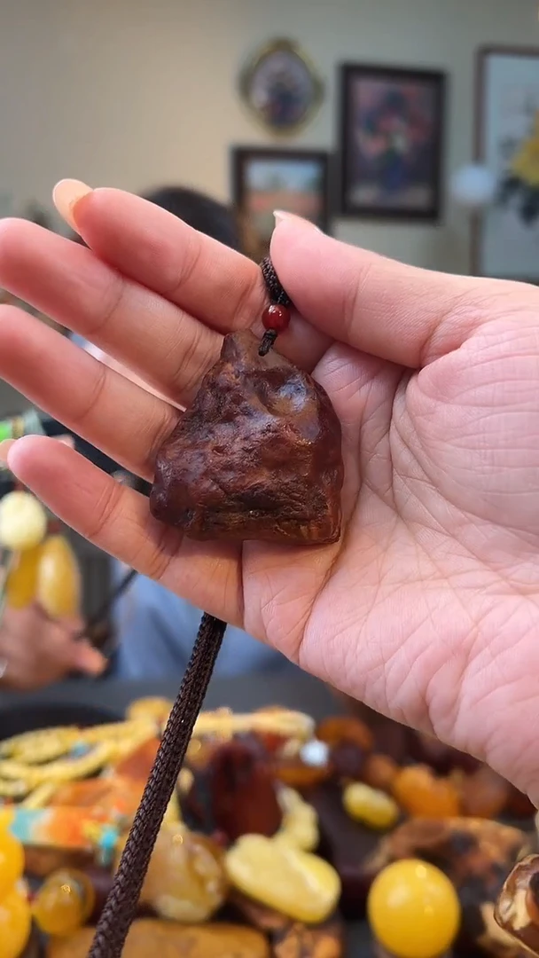 琥珀颈饰未镶嵌吊坠