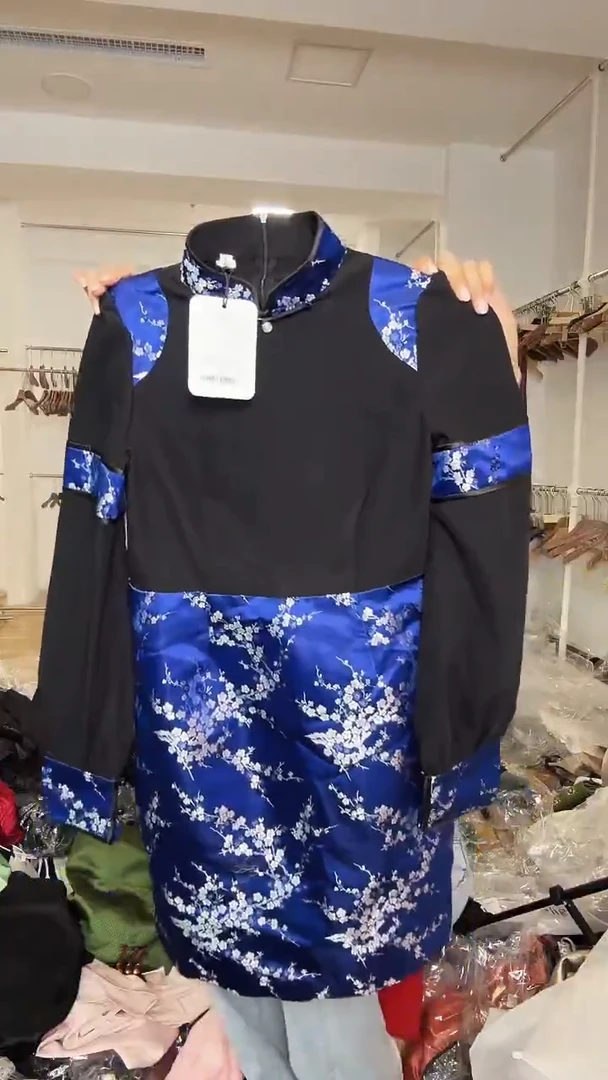 连衣裙       M码       80-110斤（没有腰带）