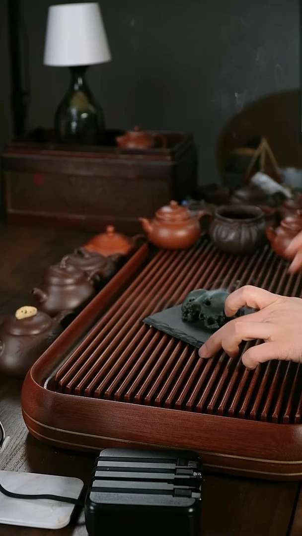 紫砂茶壶太湖石九零君子兰