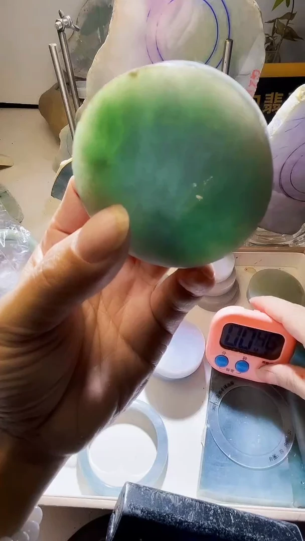 颈饰未镶嵌翡翠闹*呢翡翠