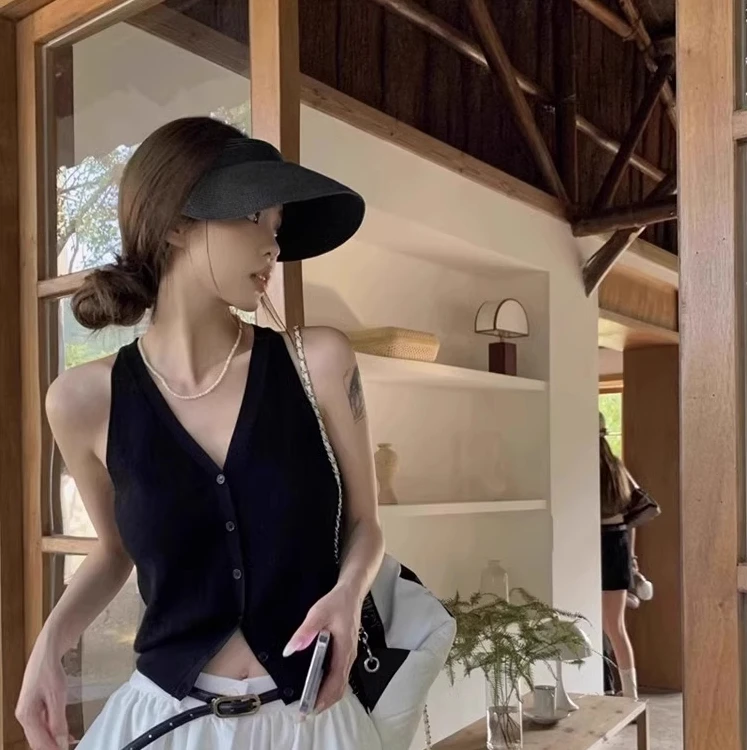 法式V领针织挂脖吊带背心女夏季外穿设计感小众开叉无袖上衣