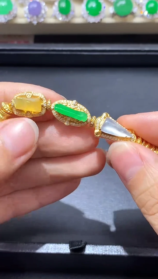 18K金镶嵌手链翡翠665中国好珍宝