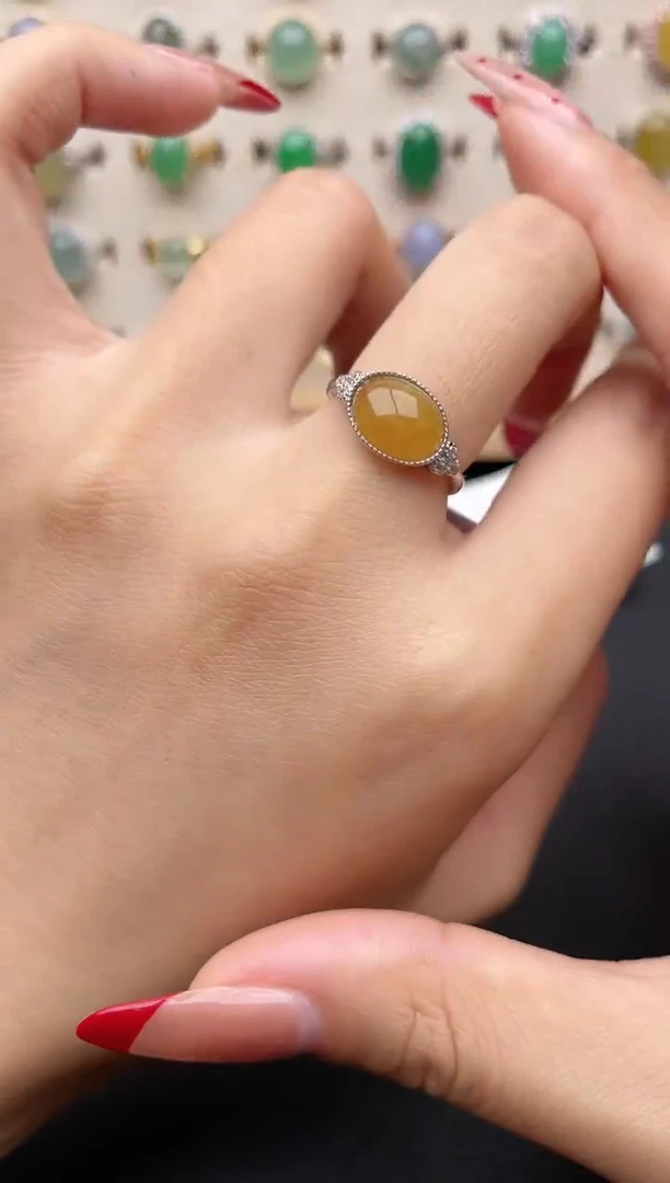 【闪购商品】翡翠戒指银S925镶嵌一物一证一礼盒