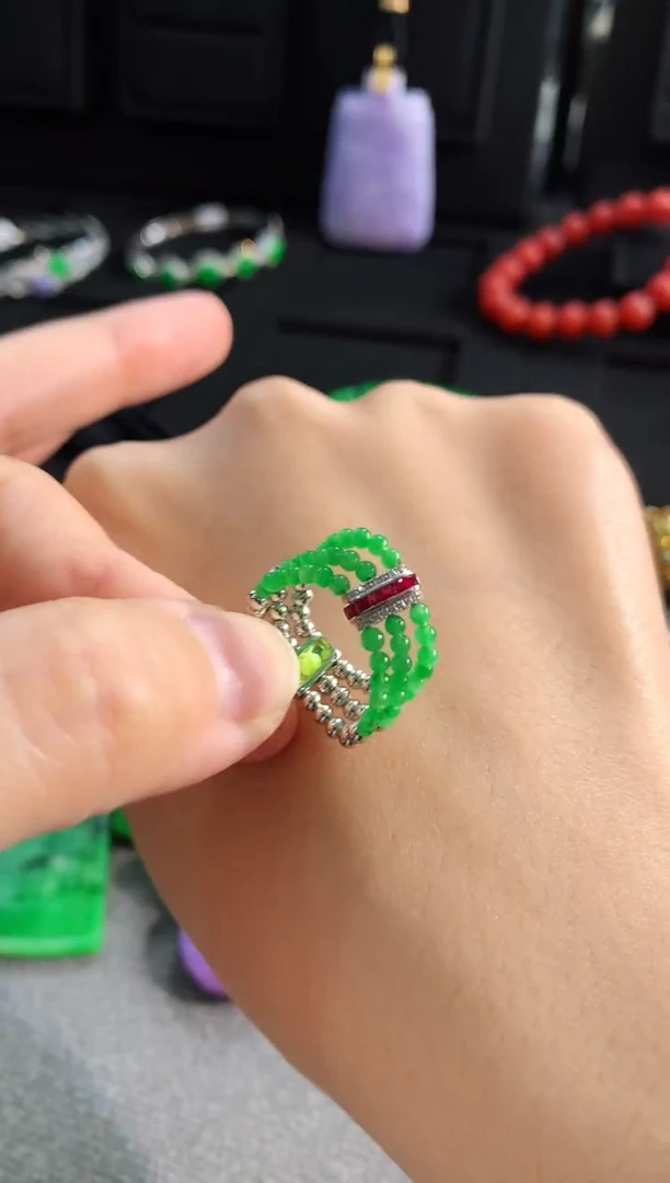 【闪购商品】翡翠戒指18K金镶嵌手饰