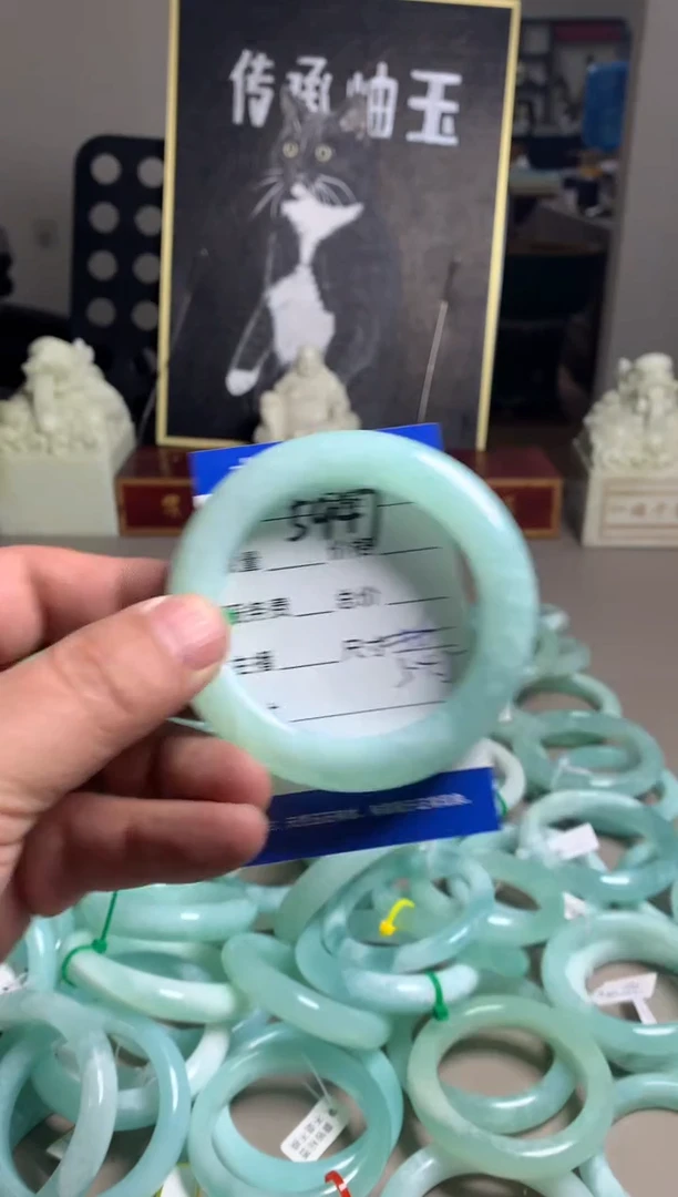 【闪购商品】蛇纹石玉手镯未镶嵌5947