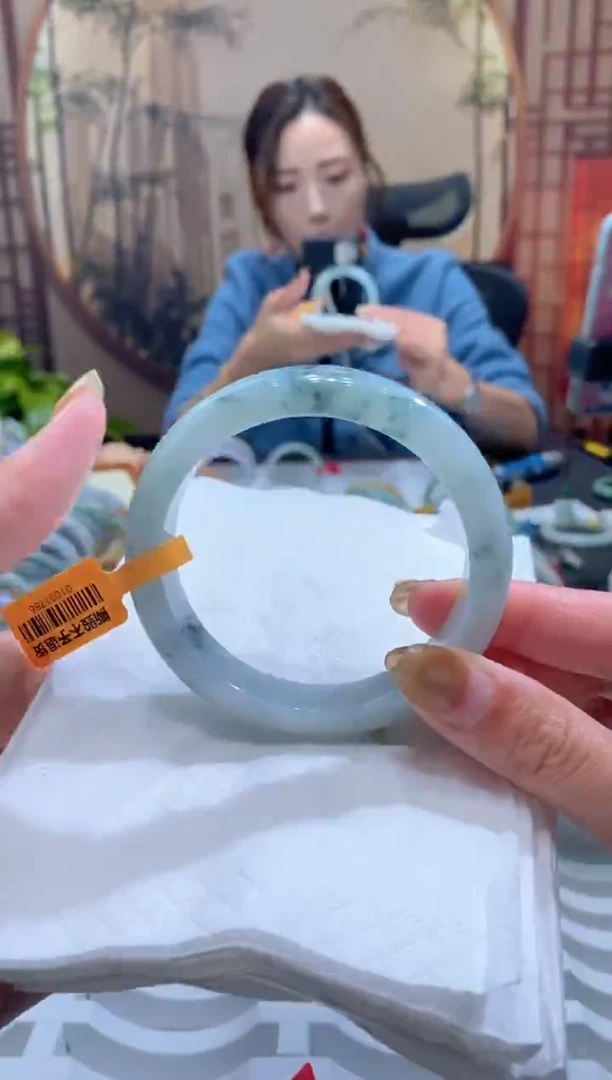 未镶嵌手镯翡翠000087972