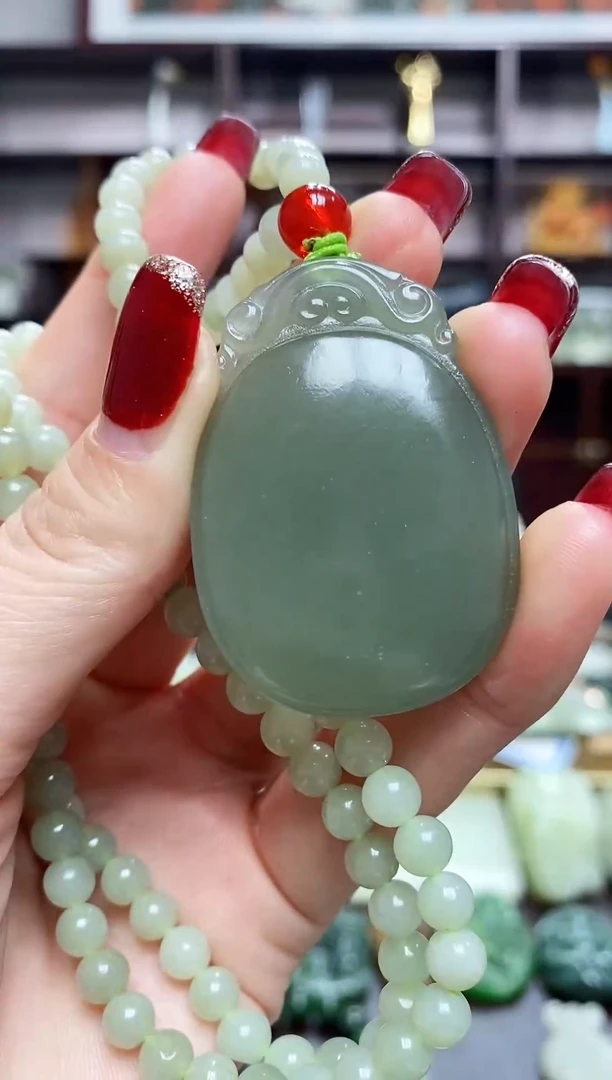 颈饰未镶嵌和田玉