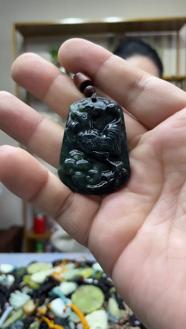 未镶嵌岫玉吊坠·
