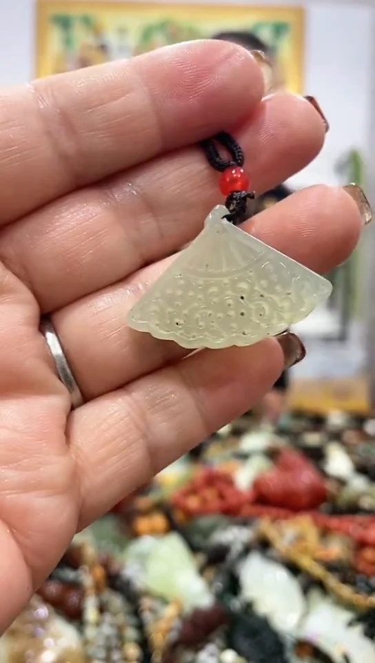 未镶嵌岫玉挂件