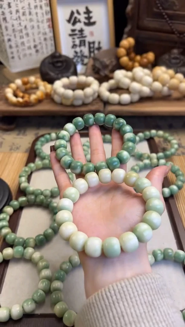 【闪购商品】菩提根/象牙果手串卡14绿色飘花桶珠手串152