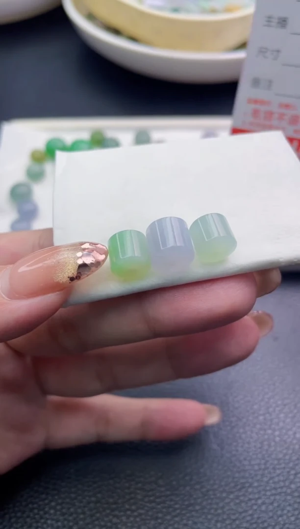 未镶嵌定制翡翠萱珠子