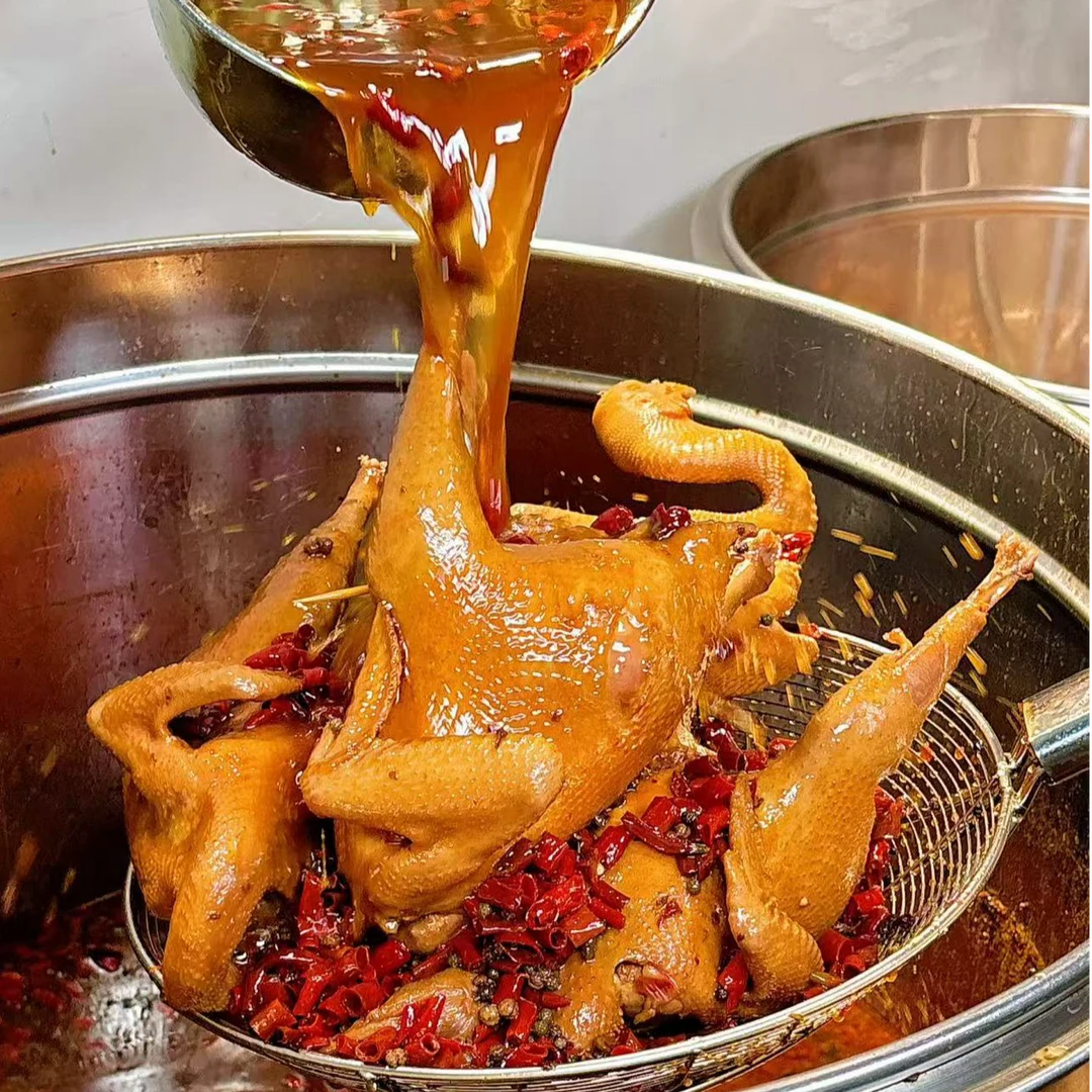 大只香菇麻椒鸡3到4人食用1100克老母鸡熟食卤味开袋即食解馋零食