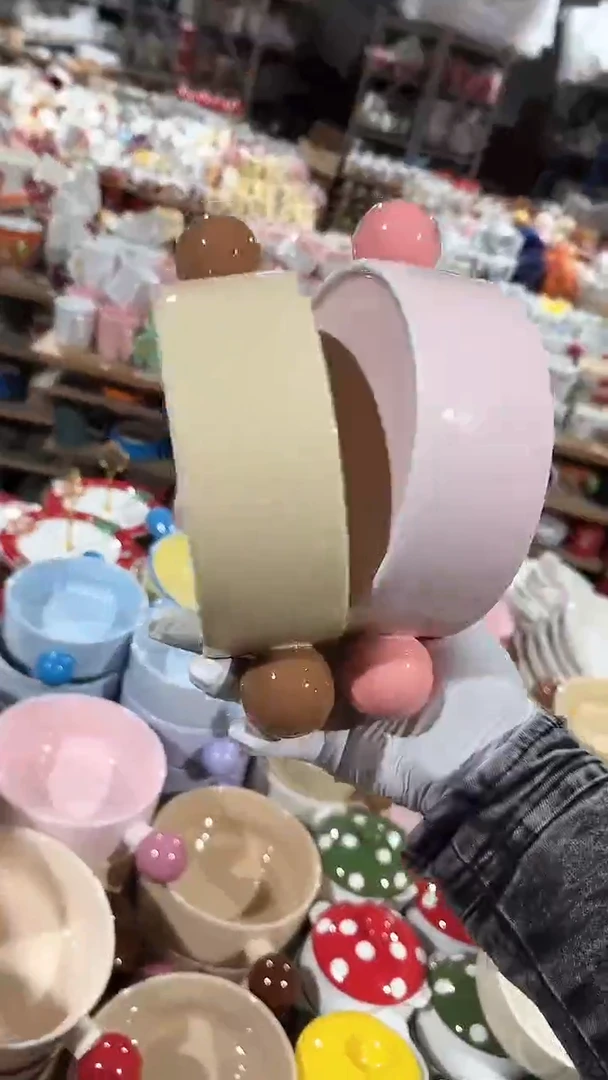 陶瓷2个球球双耳碗微瑕 凑满20元包邮