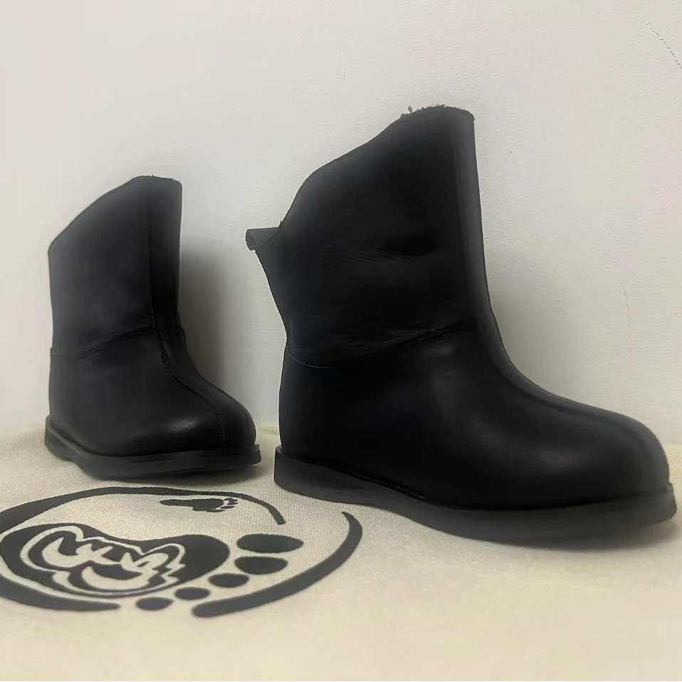 头层牛皮宝宝靴子，防滑鞋底，轻便舒适，时尚百搭