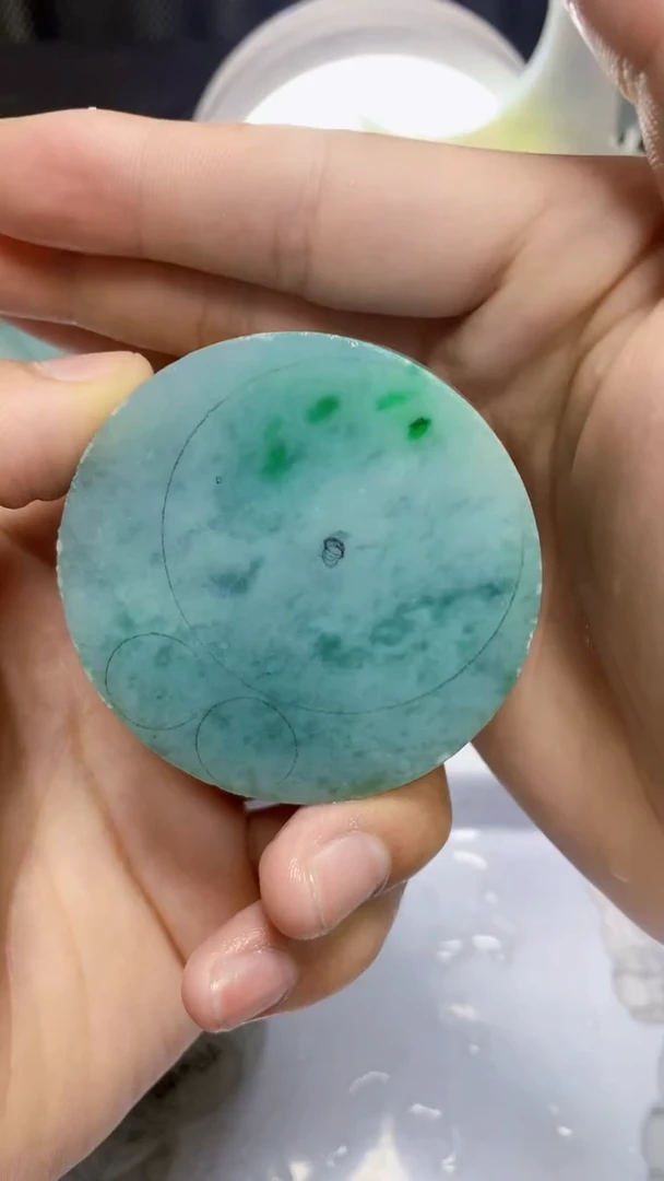 翡翠裸石缅甸天然A货翡翠Q1815