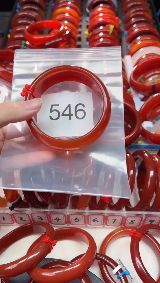 手镯玛瑙/玉髓未镶嵌58圈口*546