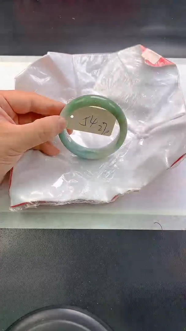 未镶嵌手镯翡翠270