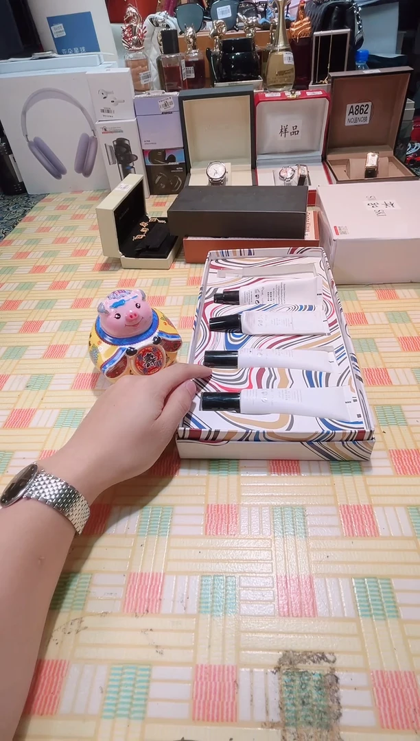 瓷片瓷器 库房到期 全部地板价@@1