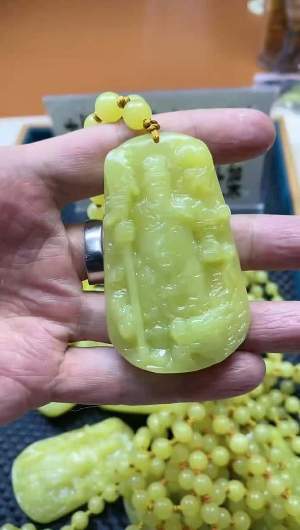 【闪购商品】蛇纹石玉其它未镶嵌多样性发货一个